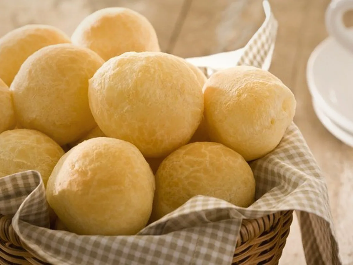 Capa editorial moderna do post: Pão de Queijo ( Beijo) Vegano!!