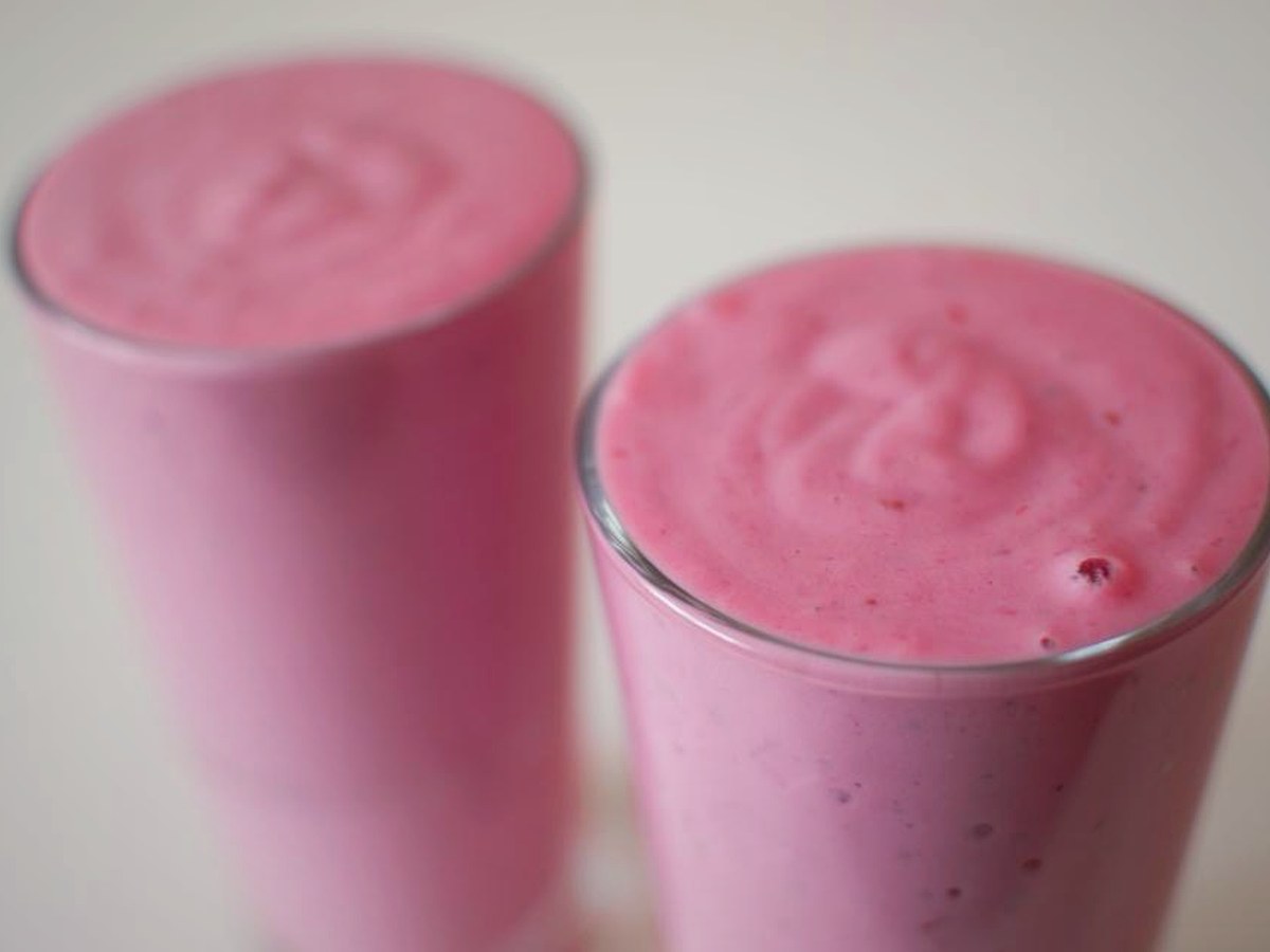 Capa editorial moderna do post: Milkshake de Chocolate Vegano